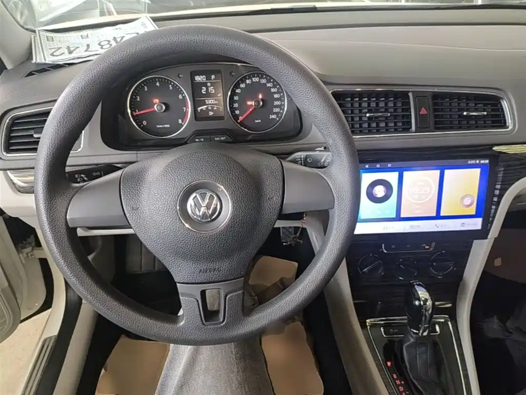 Volkswagen Lavida Tour 2013 1.4TSI Automatic Comfort фото 11