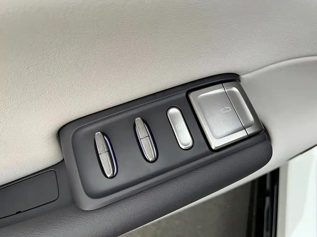 Hongqi Tiangong 05 2025 2025 Model 750 Smart Selection Edition