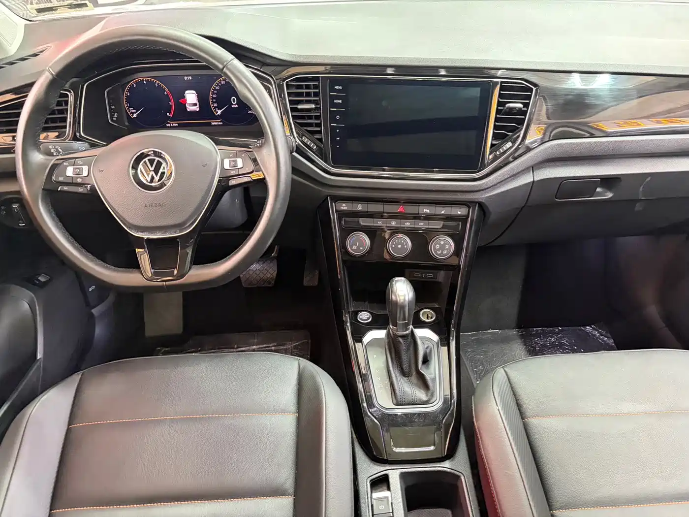 Volkswagen T-Roc, миниатюра 4