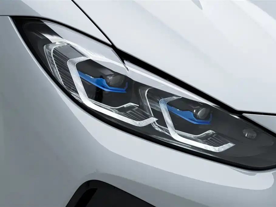 BMW 4 Series 2023 425i M Sport Shadowline Package фото 6