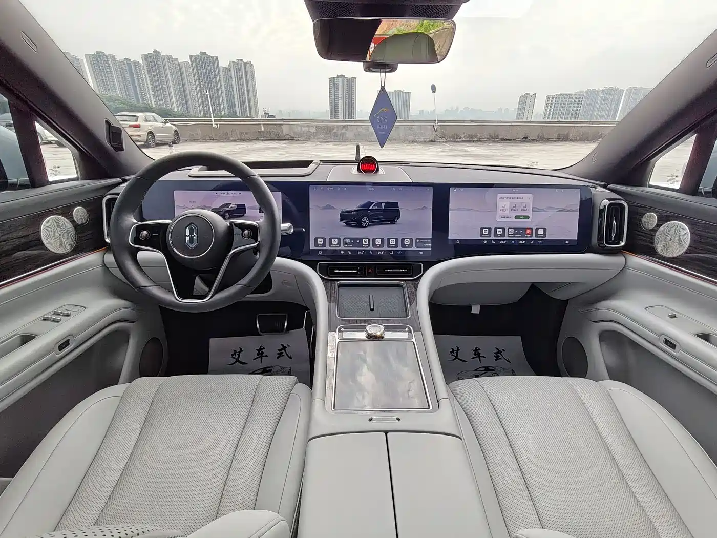 AITO Wenjie AITO M9 2024 Extended Range Ultra 42kWh 6-Seater фото 17
