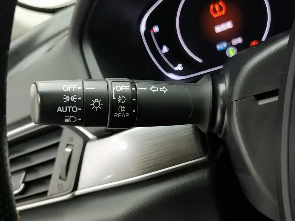 Фото 21 - Honda Accord