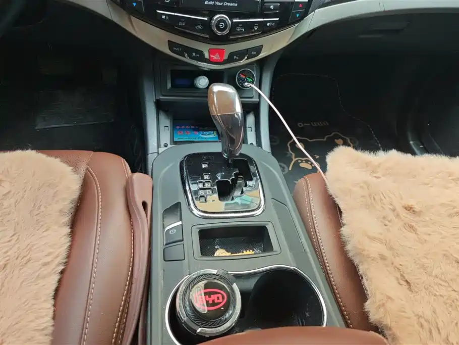 BYD S7 2015 2.0T Upgrade Automatic Premium фото 16