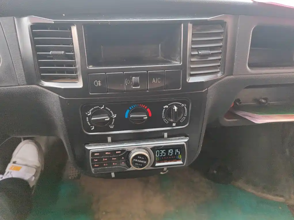 Wuling Motors Wuling Zhiguang 2017 2015 1.2L Utility LSI