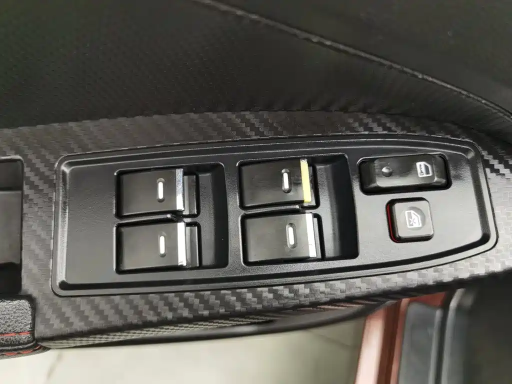 Фото 9 - Geely Vision