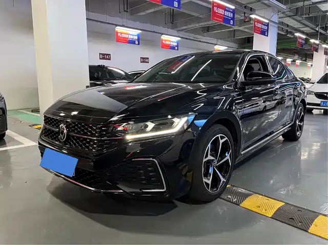Volkswagen Passat 2024