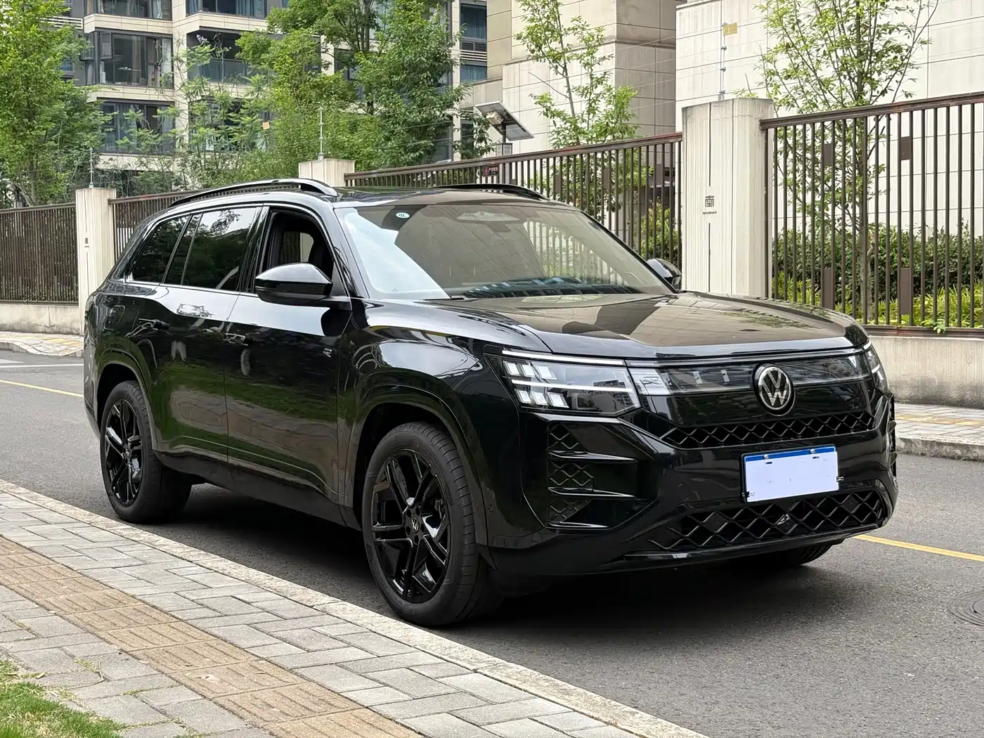 Volkswagen Teramont 2026 Teramont Pro 450TSI 4WD Summit Edition фото 3