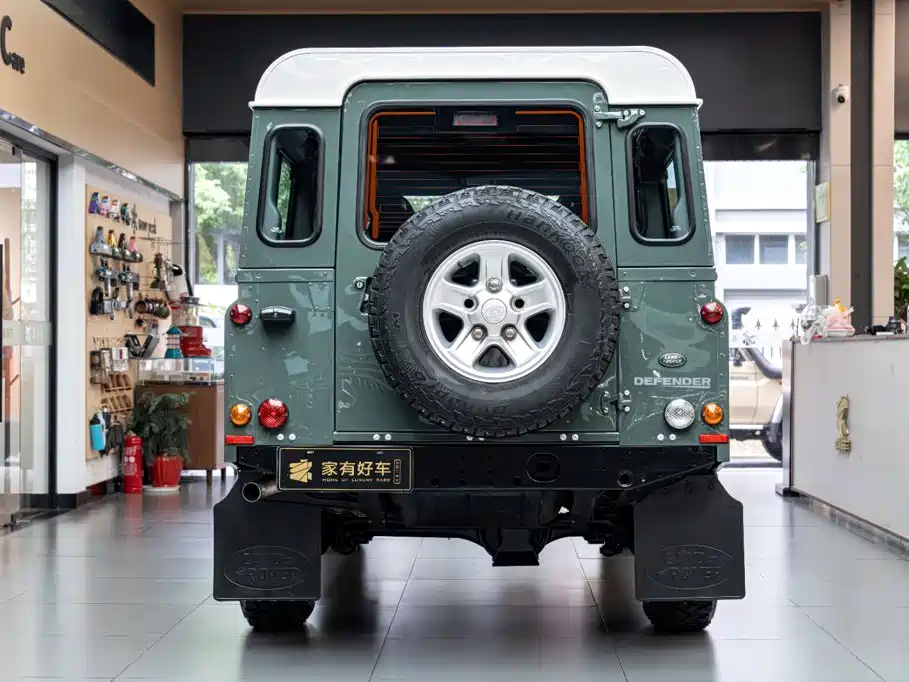 Фото 5 - Land Rover Defender