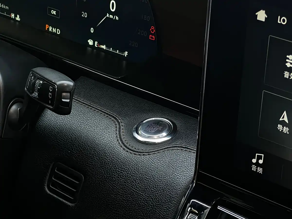 Lincoln Navigator 2019 3.5T Ultimate China VI фото 10