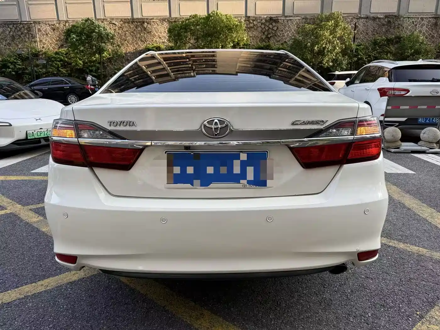Toyota Camry 2016 2.0G 10th Anniversary Luxury Edition фото 3