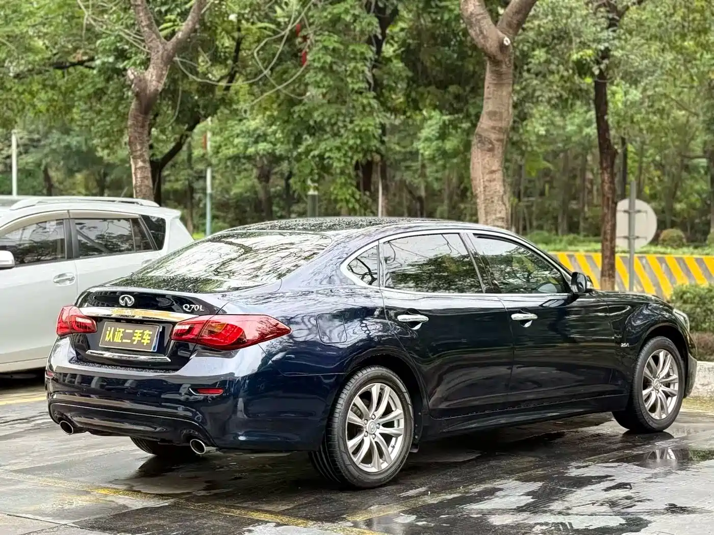 Infiniti Q70 2019 Q70L 2.0T Elite Edition фото 9