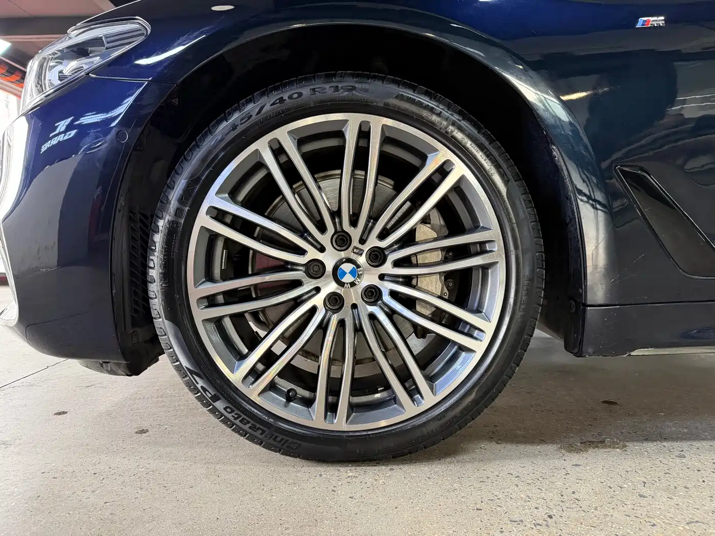 BMW 5 Series 2018 530Li Leading M Sport Package фото 25