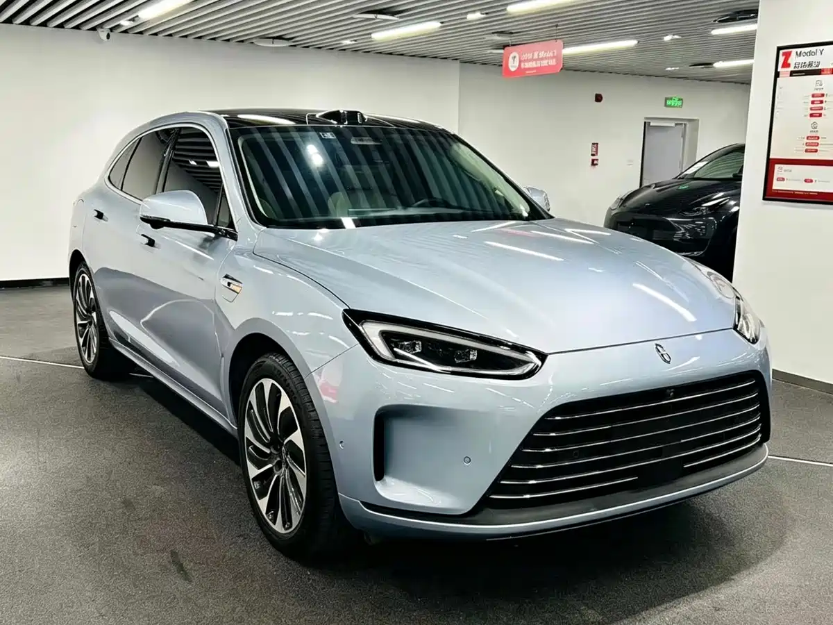 AITO Wenjie AITO M5 2023 Extended Range AWD Smart Drive Edition фото 3
