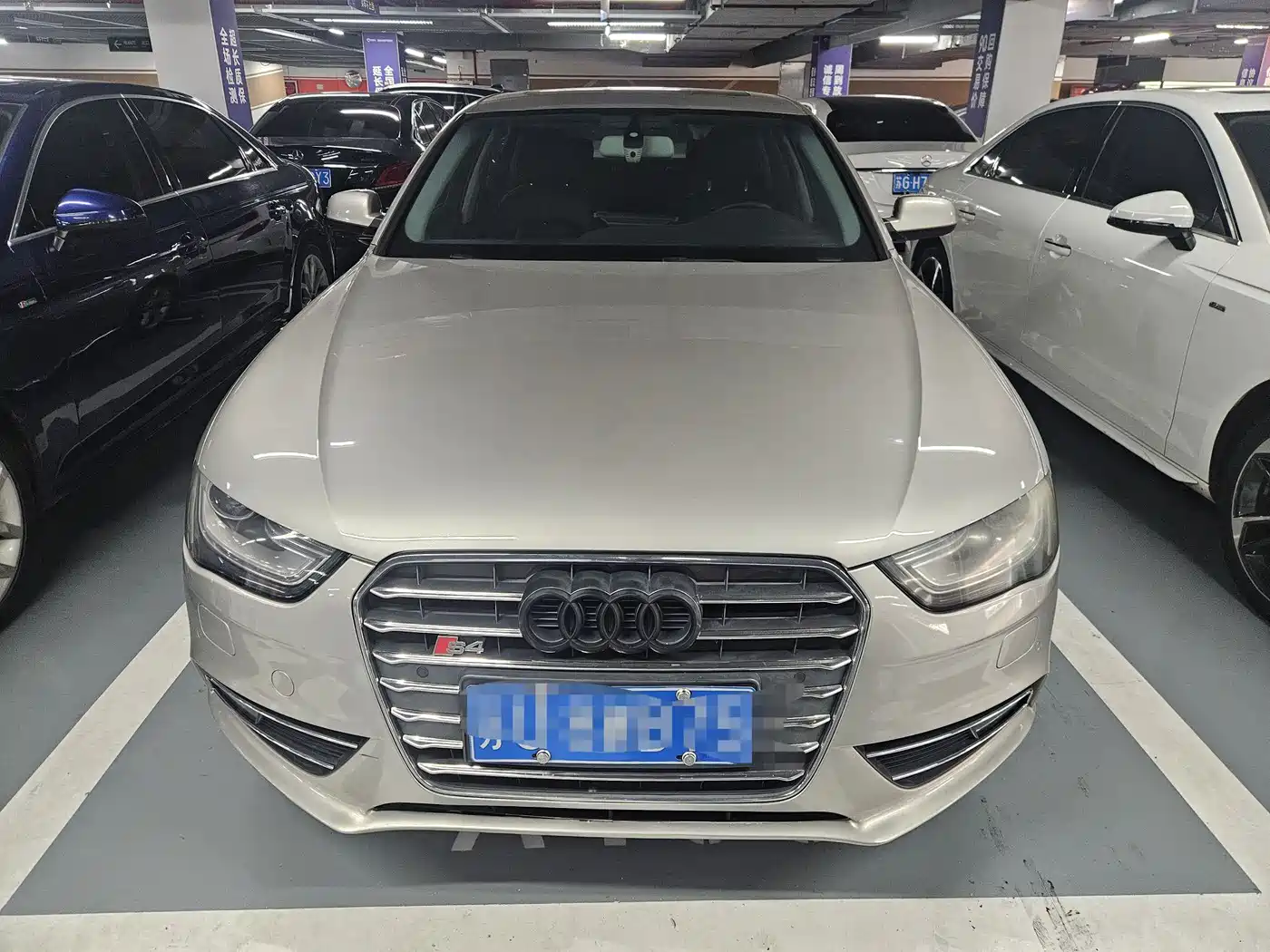 Audi A4L 2015 45 TFSI quattro Individual Sport фото 2