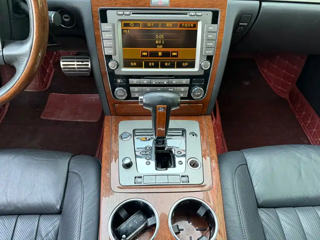 Volkswagen Phaeton 2010 2009 Model 3.6L V6 4-seat Extended Executive