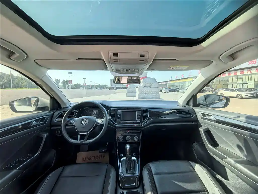 Volkswagen T-ROC 2018 280TSI DSG 2WD Comfort (China V) фото 5