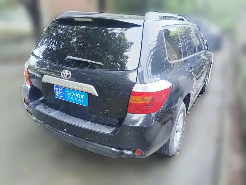 Фото 2 - Toyota Highlander