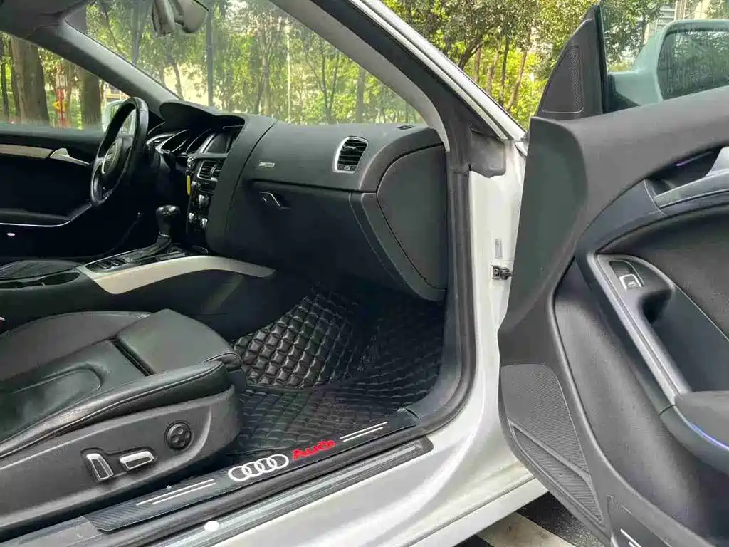 Audi A5 (Import) 2014 Coupe 45 TFSI фото 8