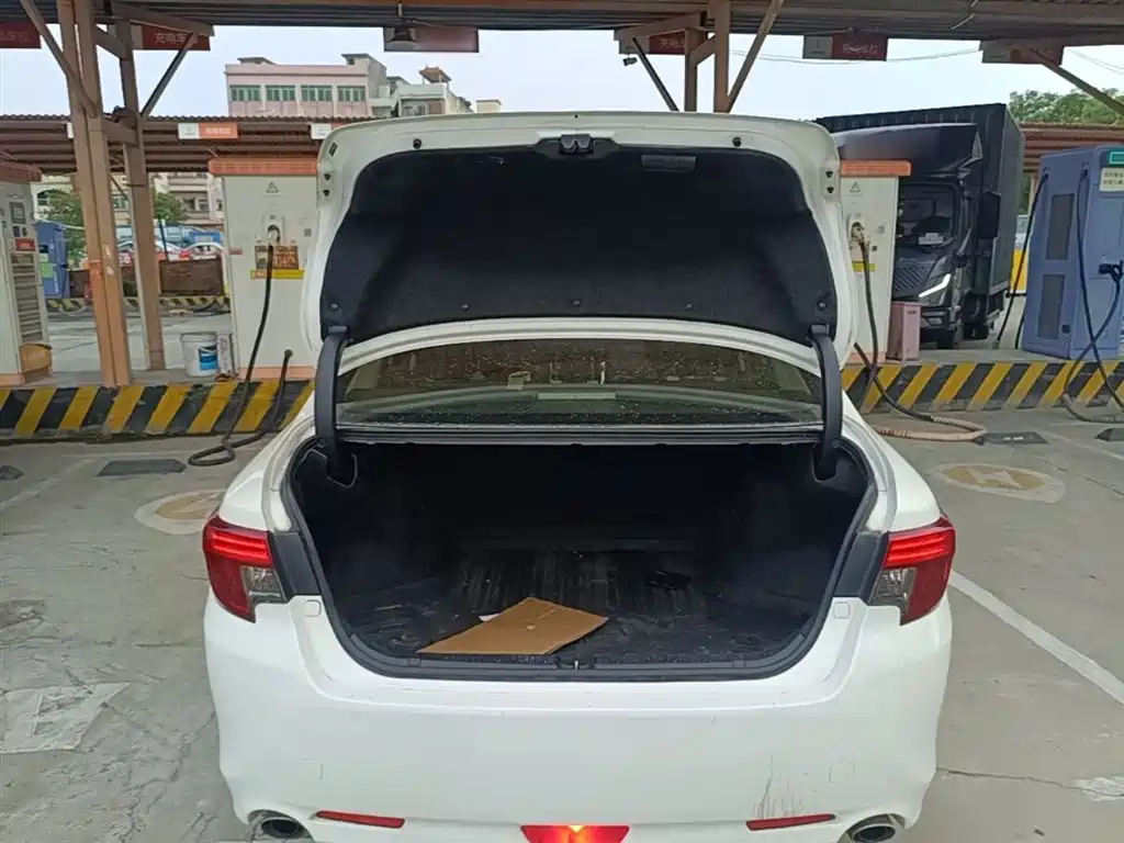 Toyota Reiz 2013 2.5S Elite Edition фото 19