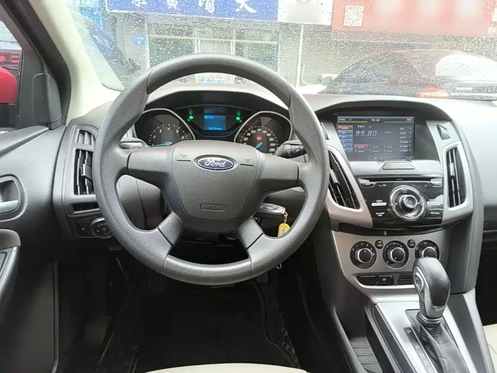 Ford Focus 2015 2012 Hatchback 1.6L Automatic Comfort