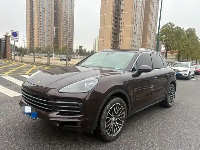 PORSCHE CAYENNE