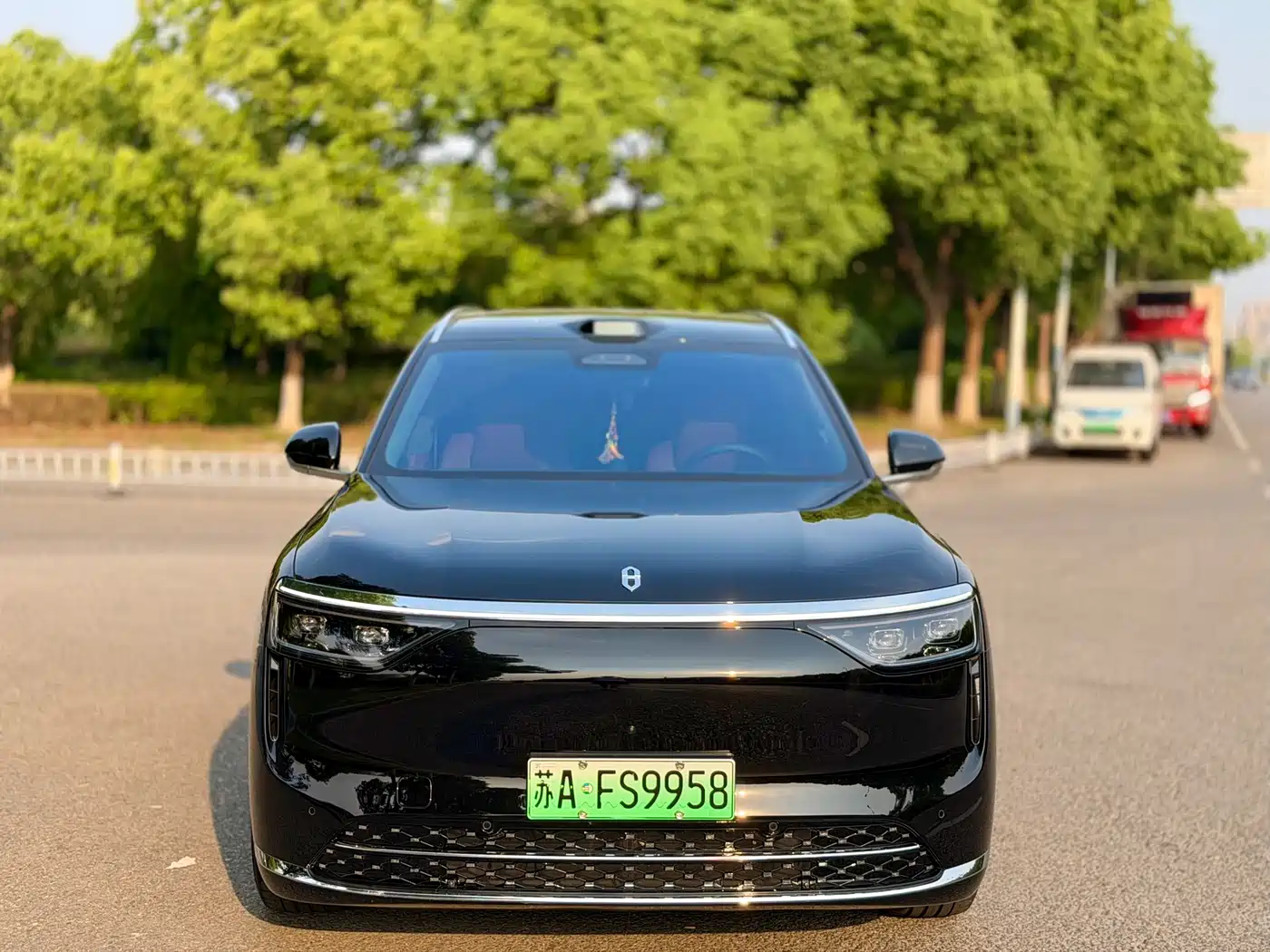 AITO Wenjie AITO M8 2025 Model Extended Range Max+ Edition 53.4kWh 6-Seater фото 2