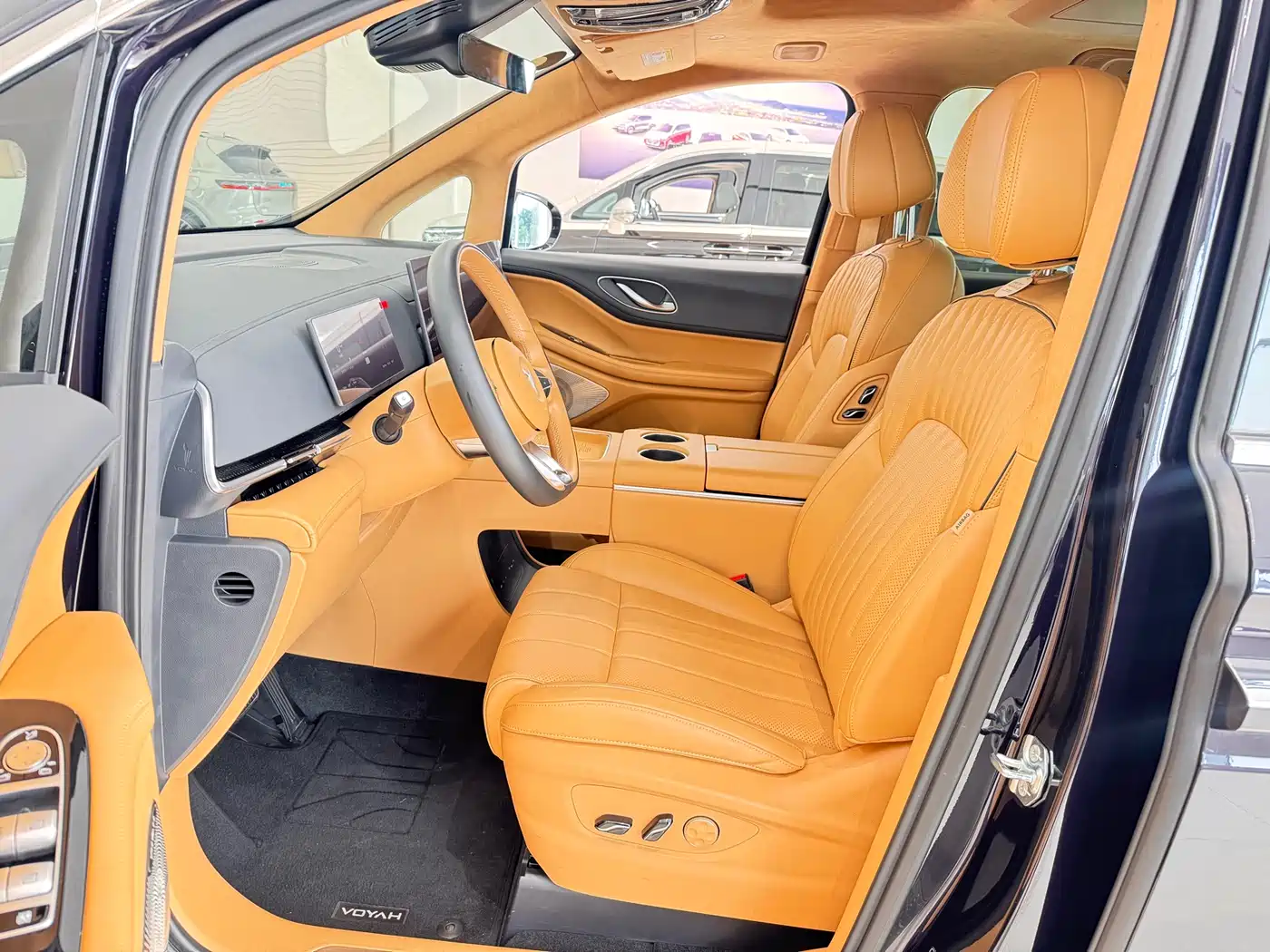 Voyah Auto Voyah Dreamer 2025 PHEV AWD Flagship Kunpeng Edition фото 5