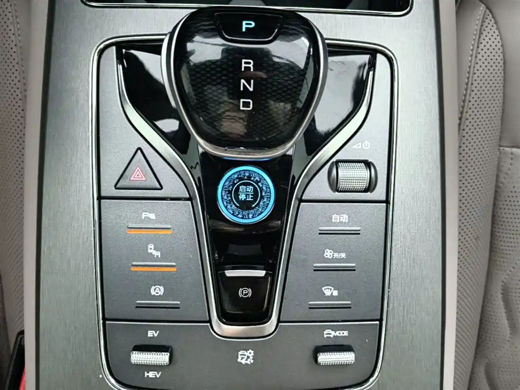 BYD Tang New Energy 2024 DM-i Honor Edition 112KM Premium фото 13