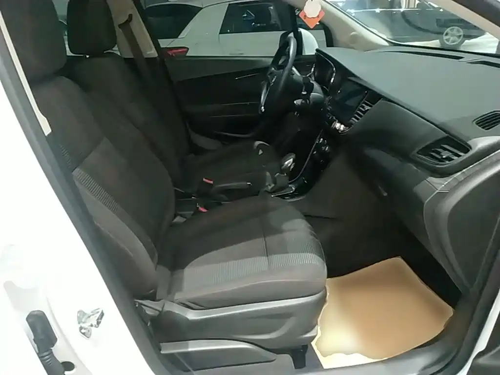 Buick Encore 2016 18T Automatic 2WD Urban Leading фото 25