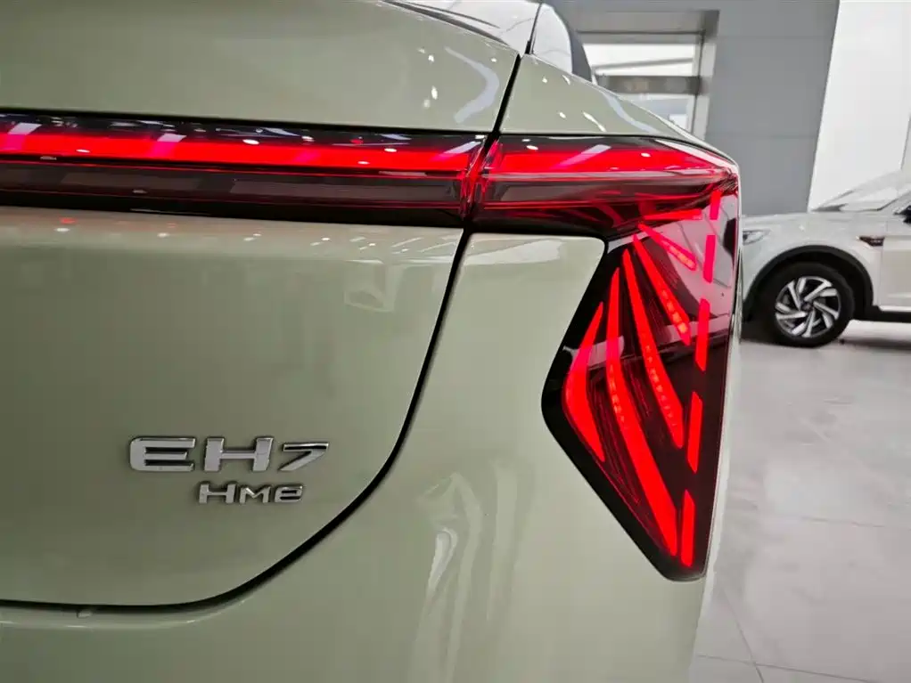 Hongqi EH7 2024 690 Pro фото 25