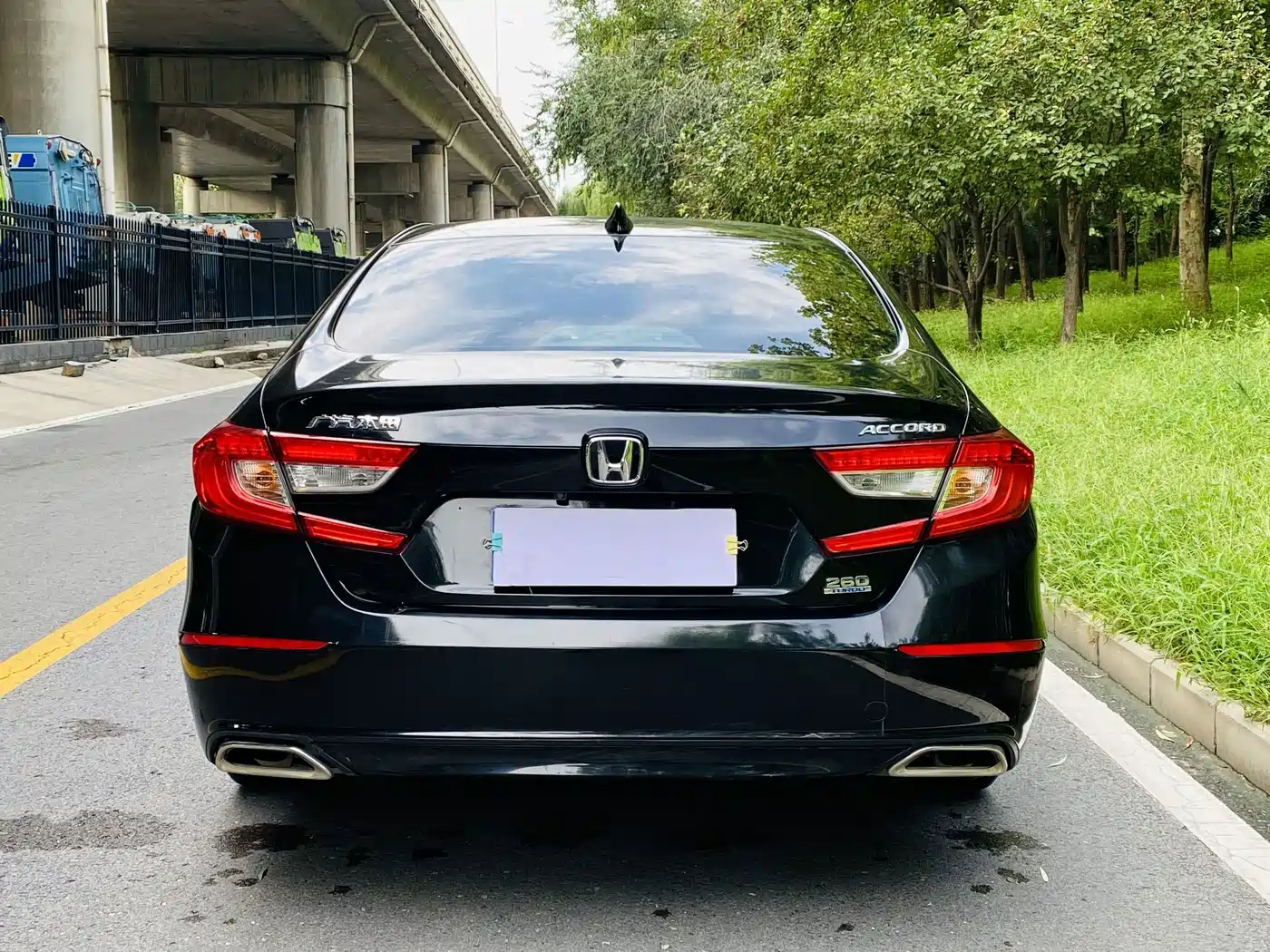 Фото 13 - Honda Accord