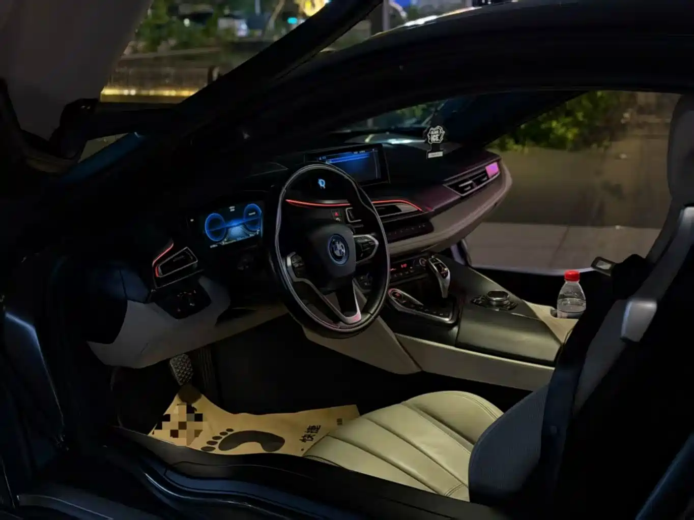 BMW i8 2014 Standard фото 4