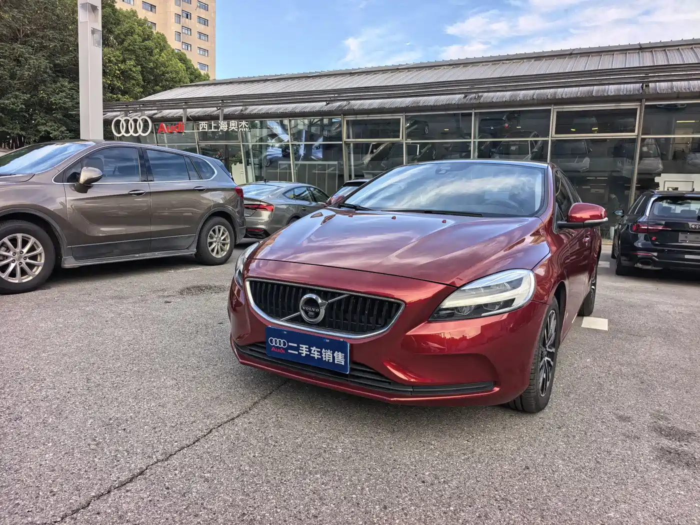 VOLVO V40