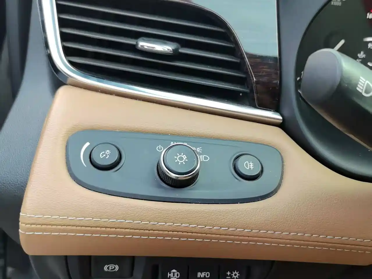 Buick LaCrosse 2021 652T Premium Edition фото 8