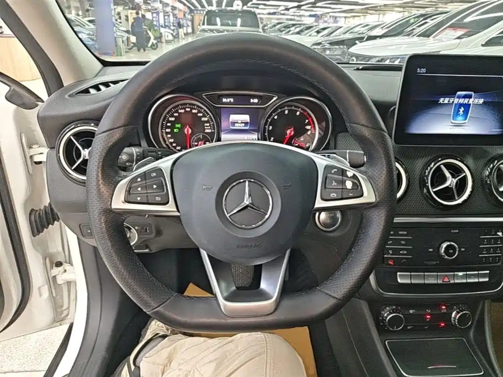 Mercedes-Benz GLA 2019 GLA 200 Dynamic фото 11