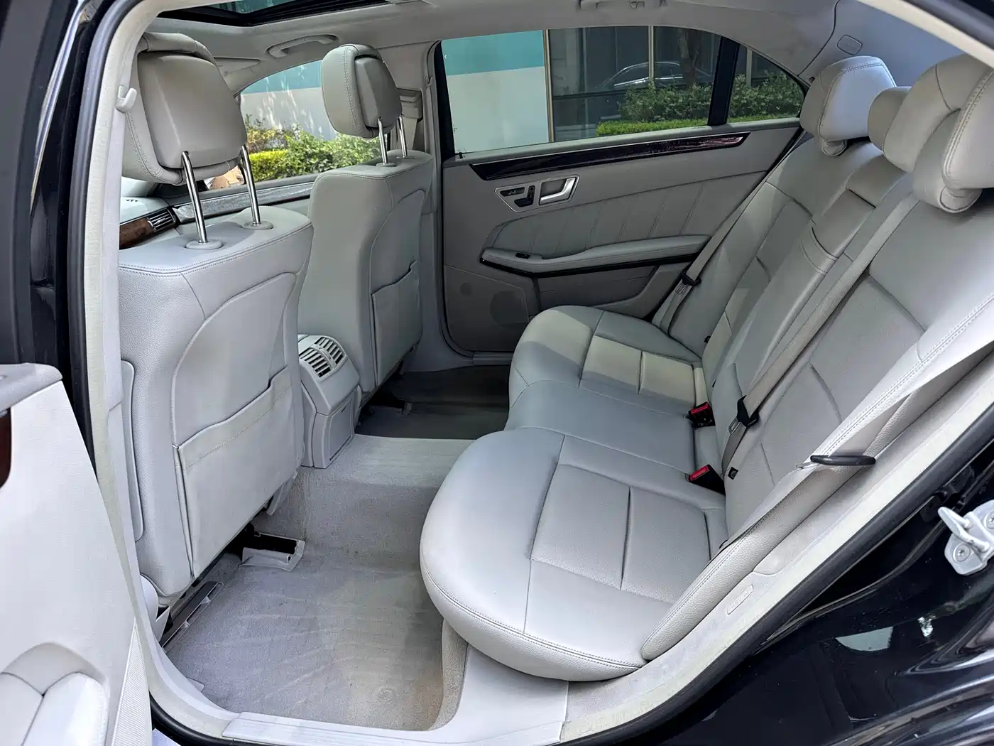 Mercedes-Benz E-Class 2012 E 200 L CGI Elegance фото 8