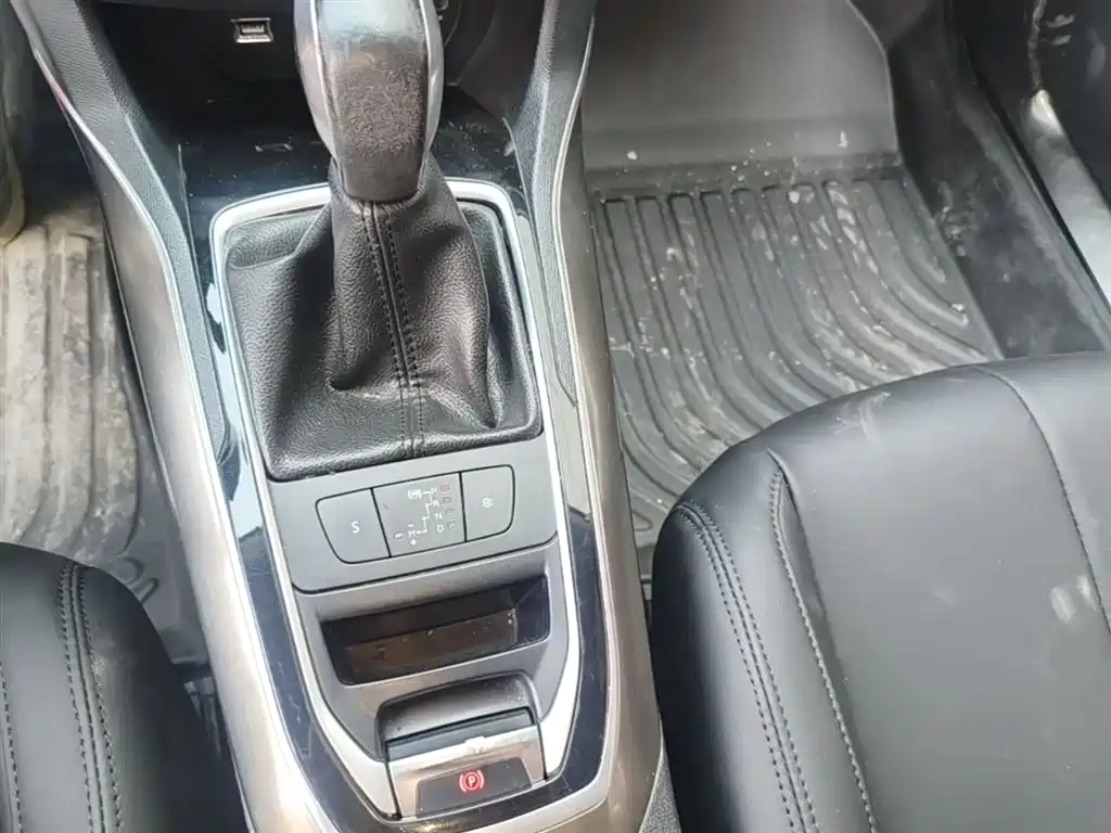 Peugeot 408 2014 1.8L Automatic Luxury Edition фото 14