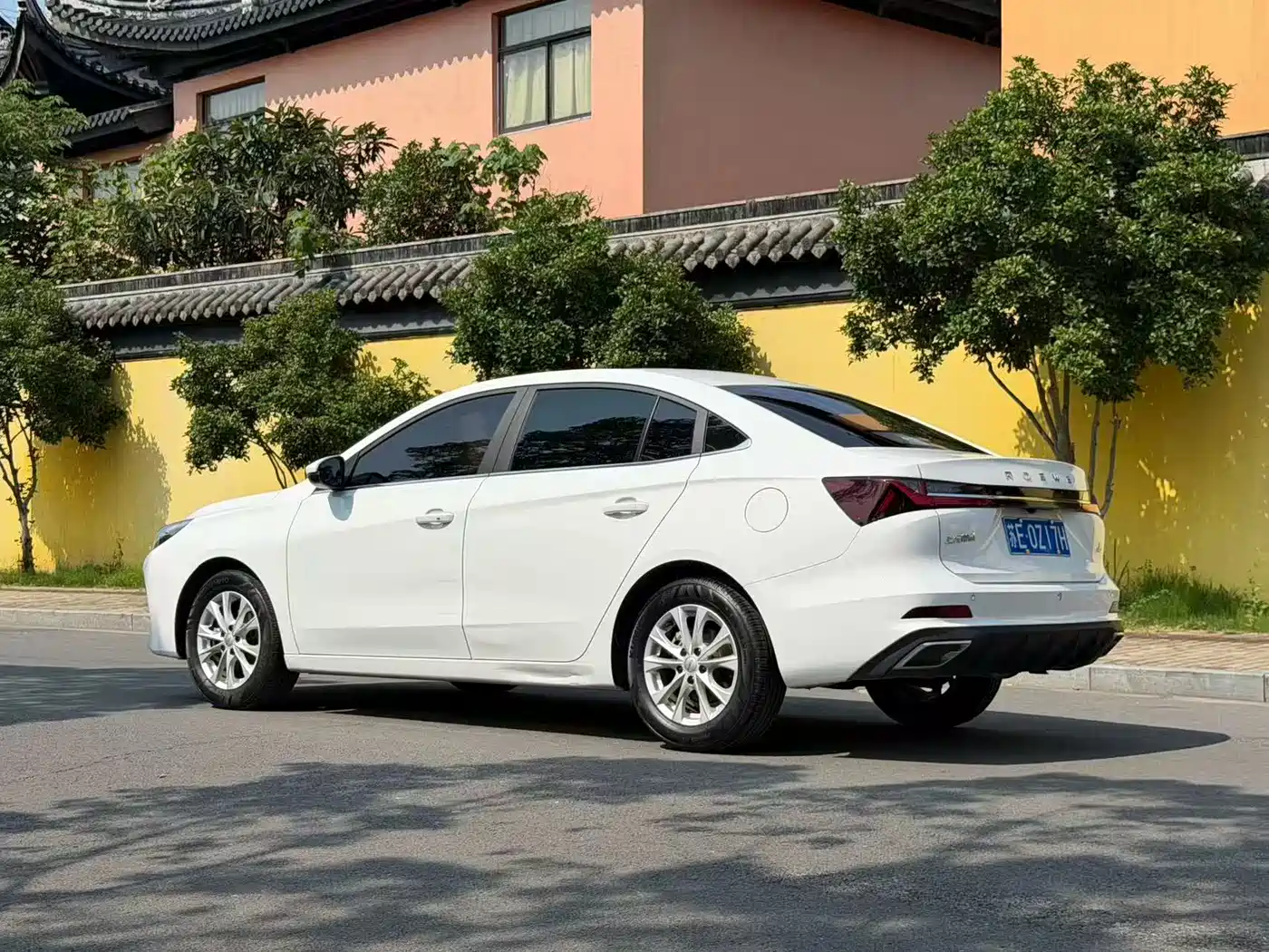 ROEWE I5