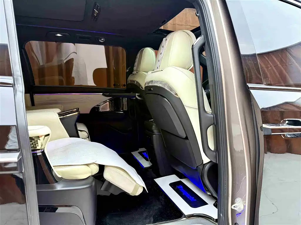 GAC Trumpchi Trumpchi M8 2023 Model Master Series 400T Flagship Edition фото 8