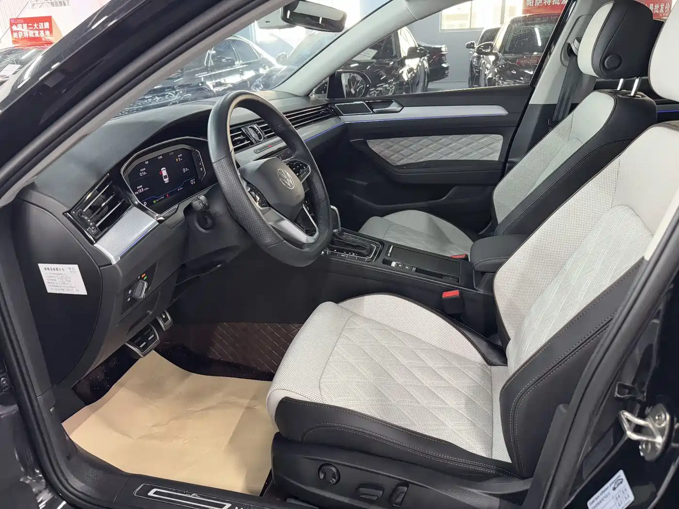 Volkswagen Magotan 2023 Model 2 Million Commemorative Edition 330TSI DSG Luxury фото 5