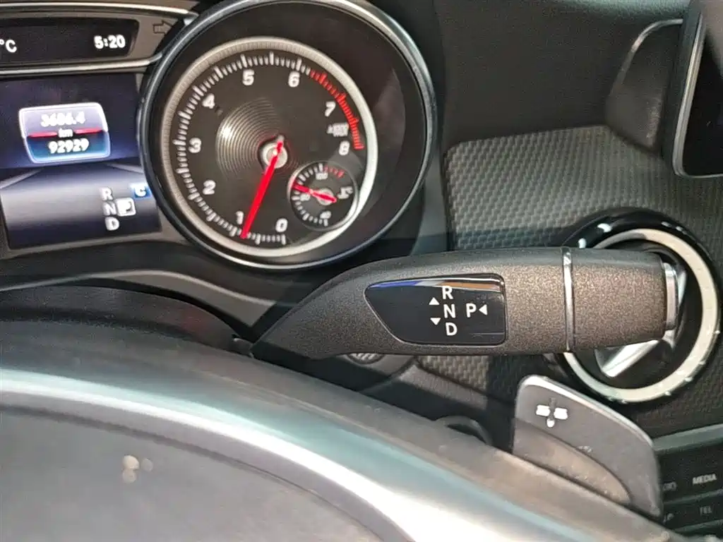 Mercedes-Benz GLA 2019 GLA 200 Dynamic фото 14
