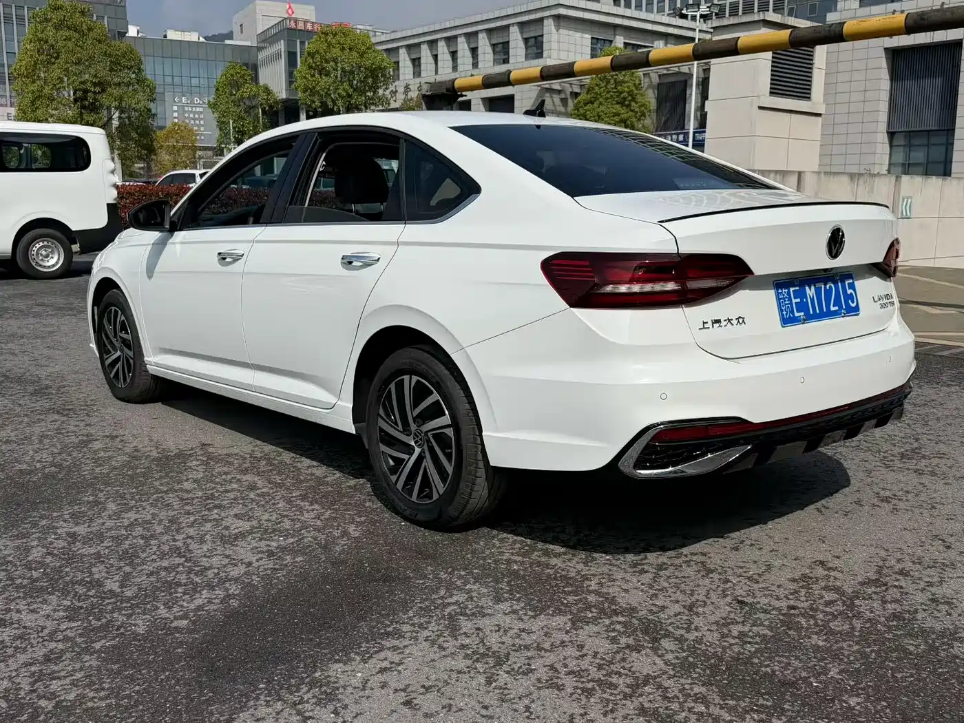 Volkswagen Lavida 2024 Model 1.5L Automatic Starlight 5 Million Edition фото 7