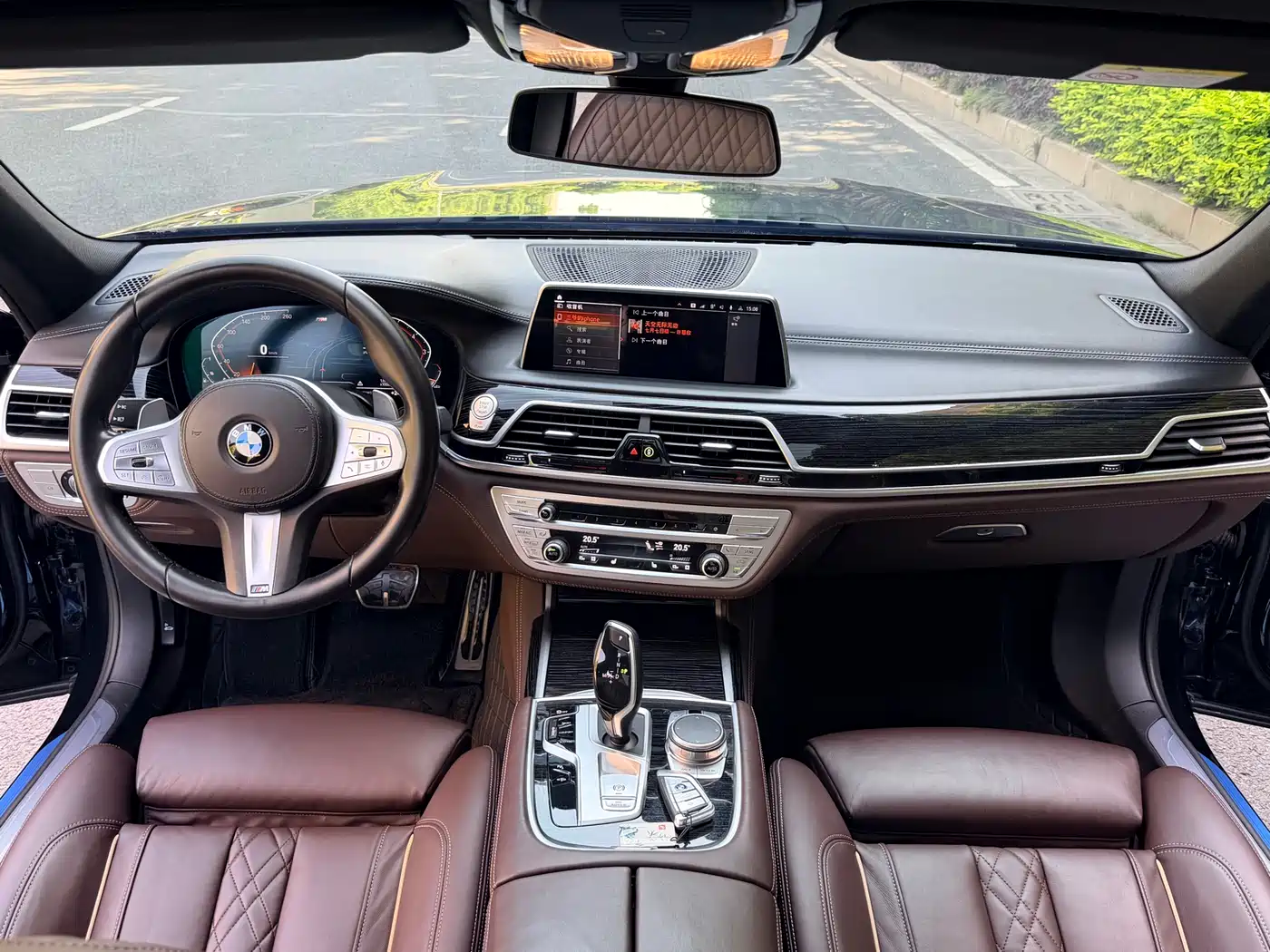 BMW 7 Series 2021 Model 730Li M Sport Package фото 14