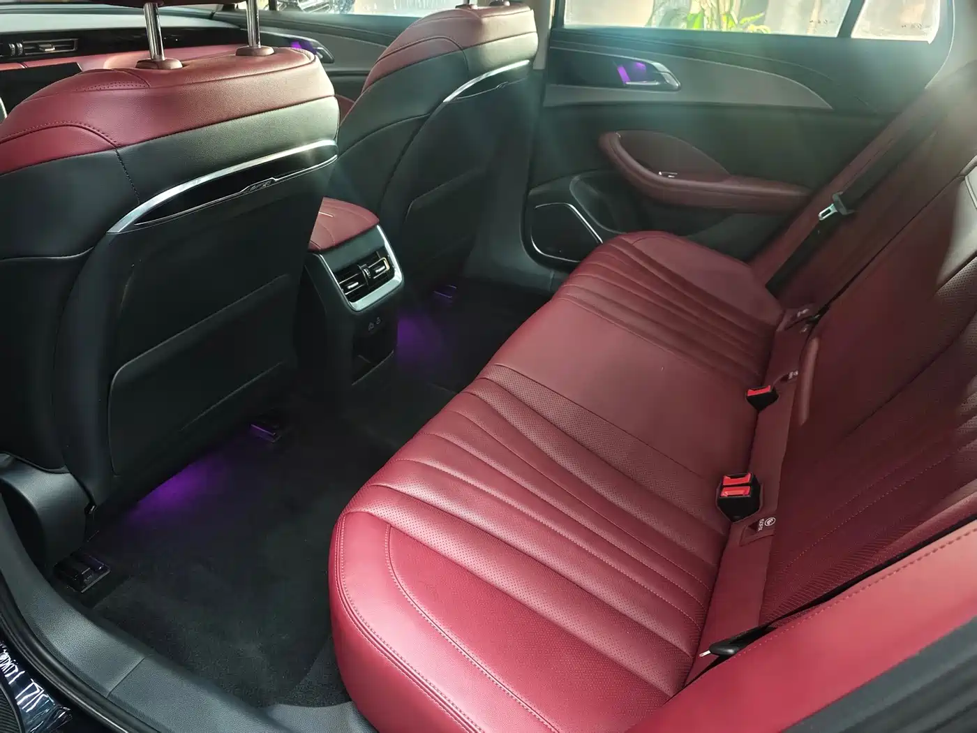 Hongqi H5 2024 1.5T DCT Smart Connect Flag Rhythm Edition фото 11