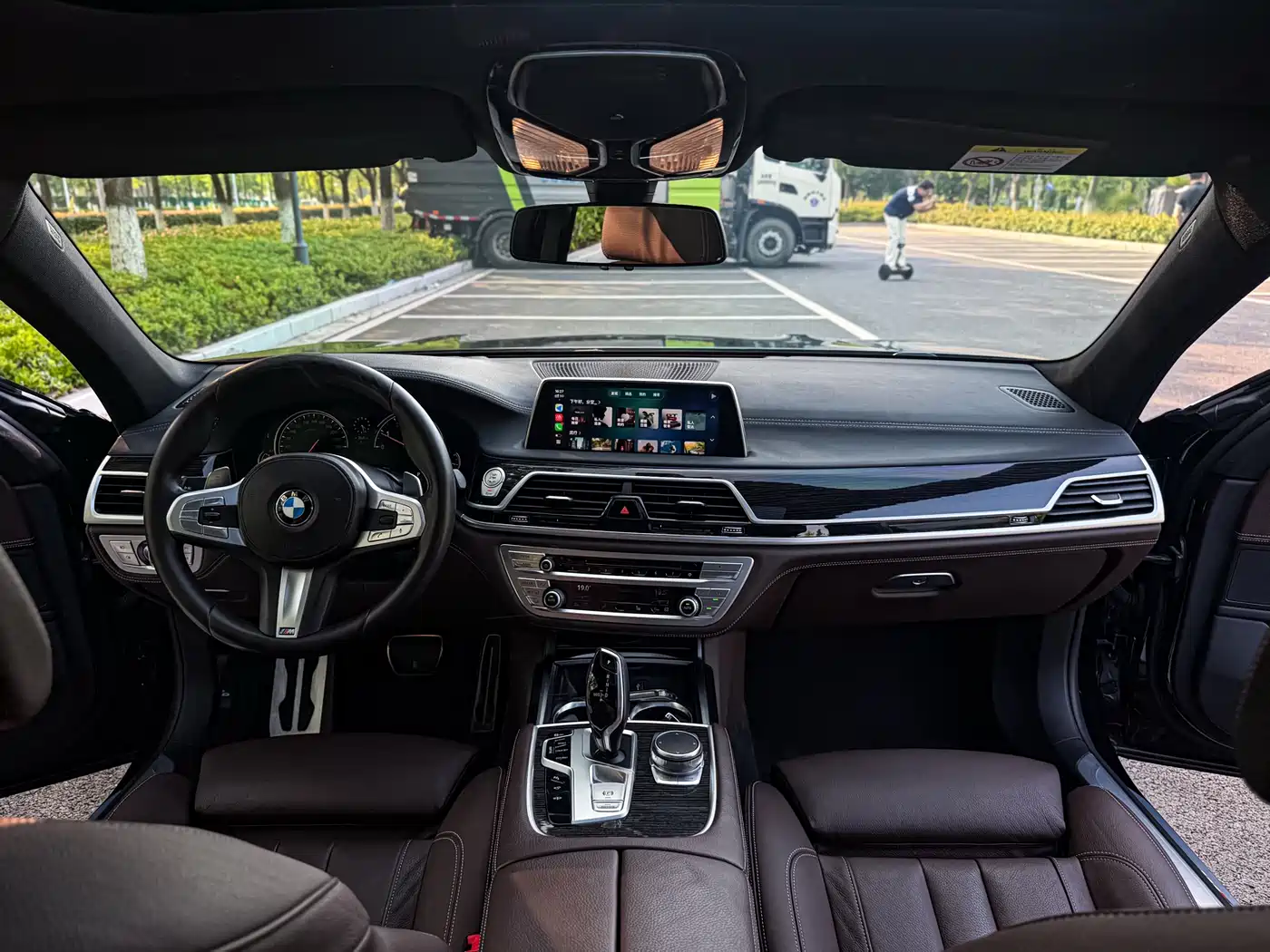 BMW 7 Series 2018 730Li Leading Type M Sport Package фото 16