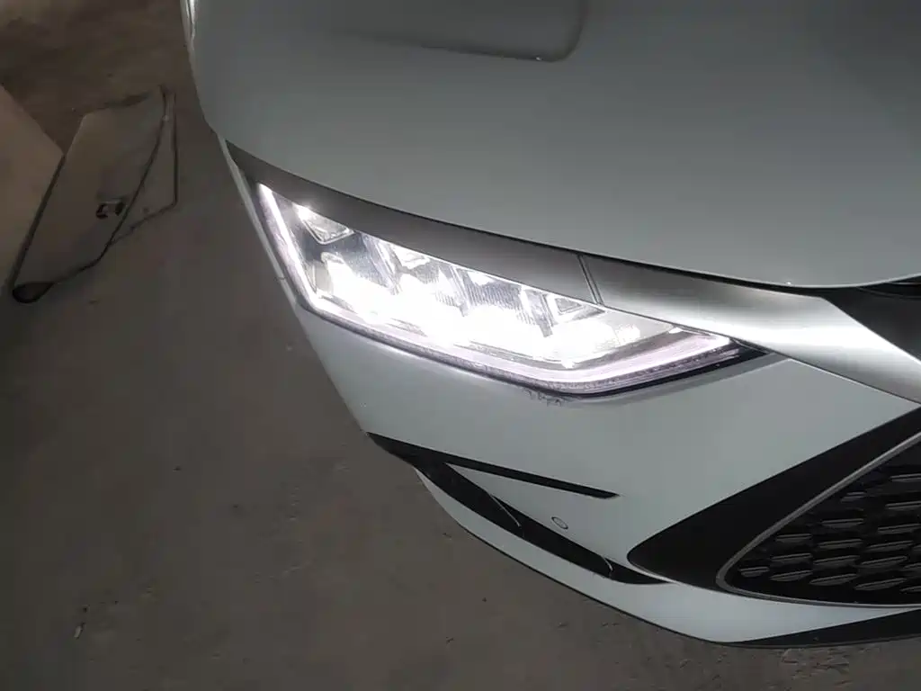 BYD Han 2024 DM-i Glory Edition 121KM Elite фото 13