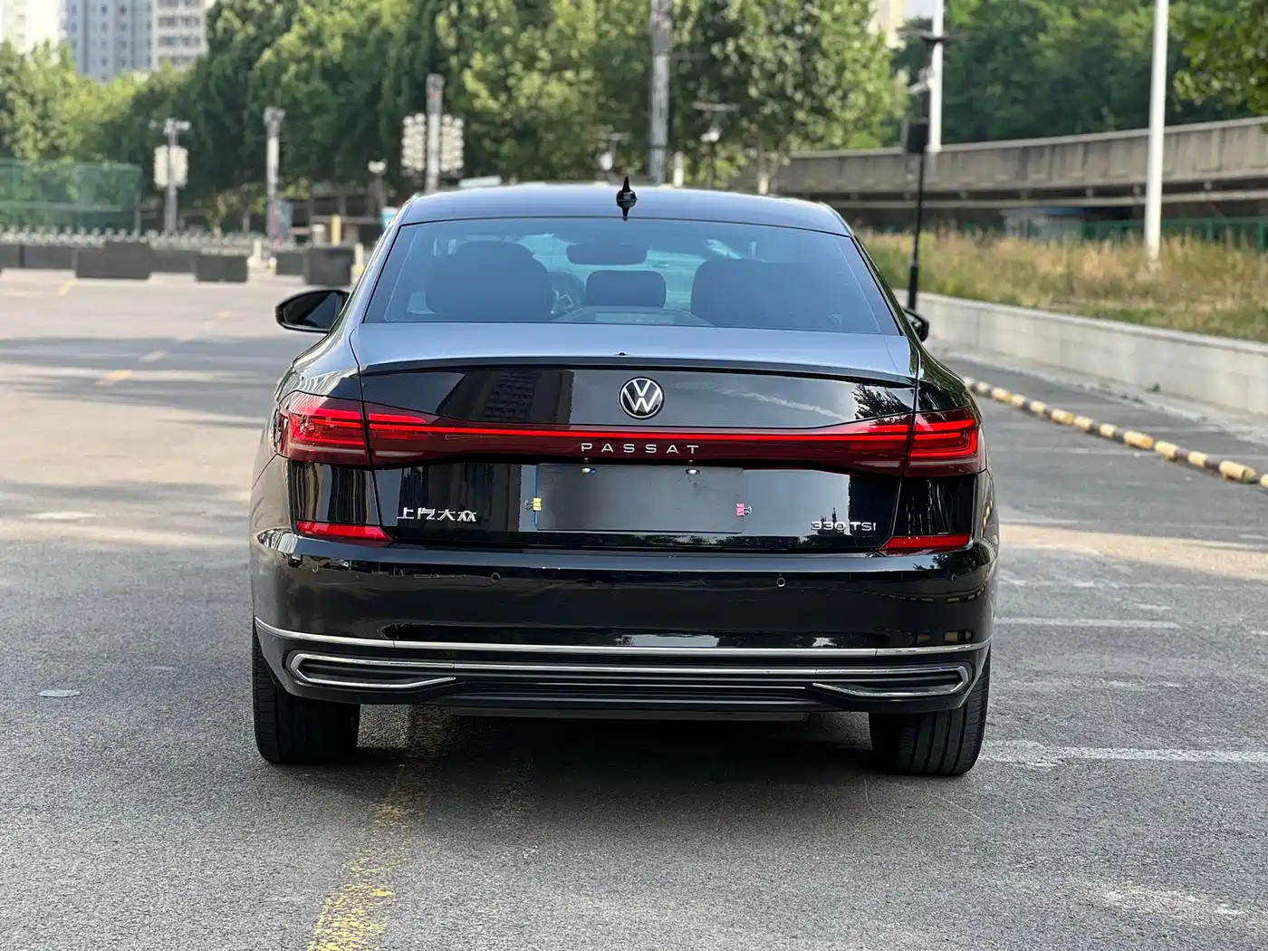 Volkswagen Passat 2024 330TSI Elite Edition фото 5