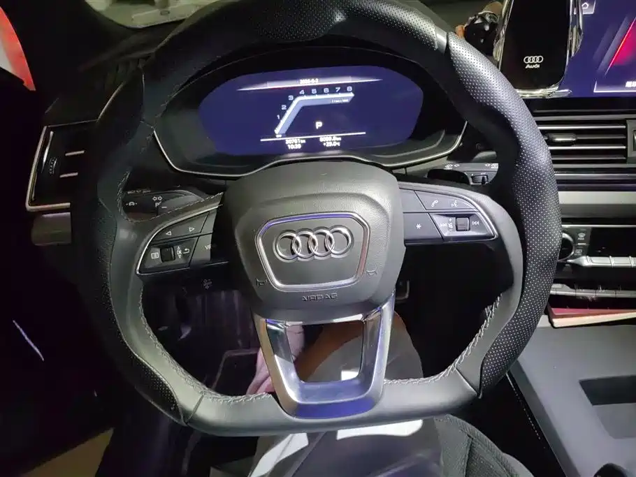 Audi Q5L 2024 Model 40 TFSI Luxury Dynamic фото 15