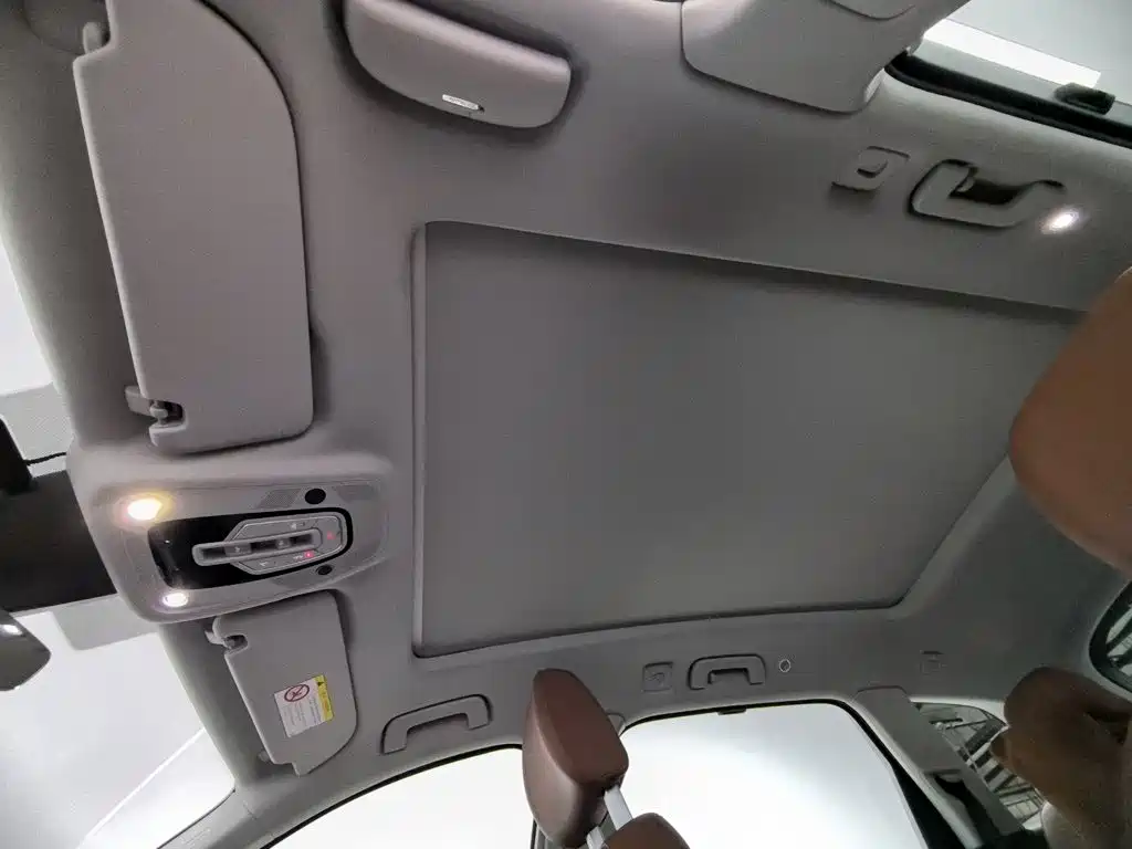 Фото 14 - Audi Q7