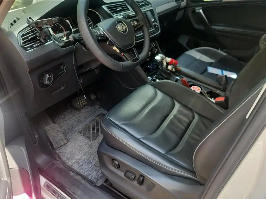 Volkswagen Tiguan L 2017 330TSI Automatic 2WD Luxury Edition фото 9